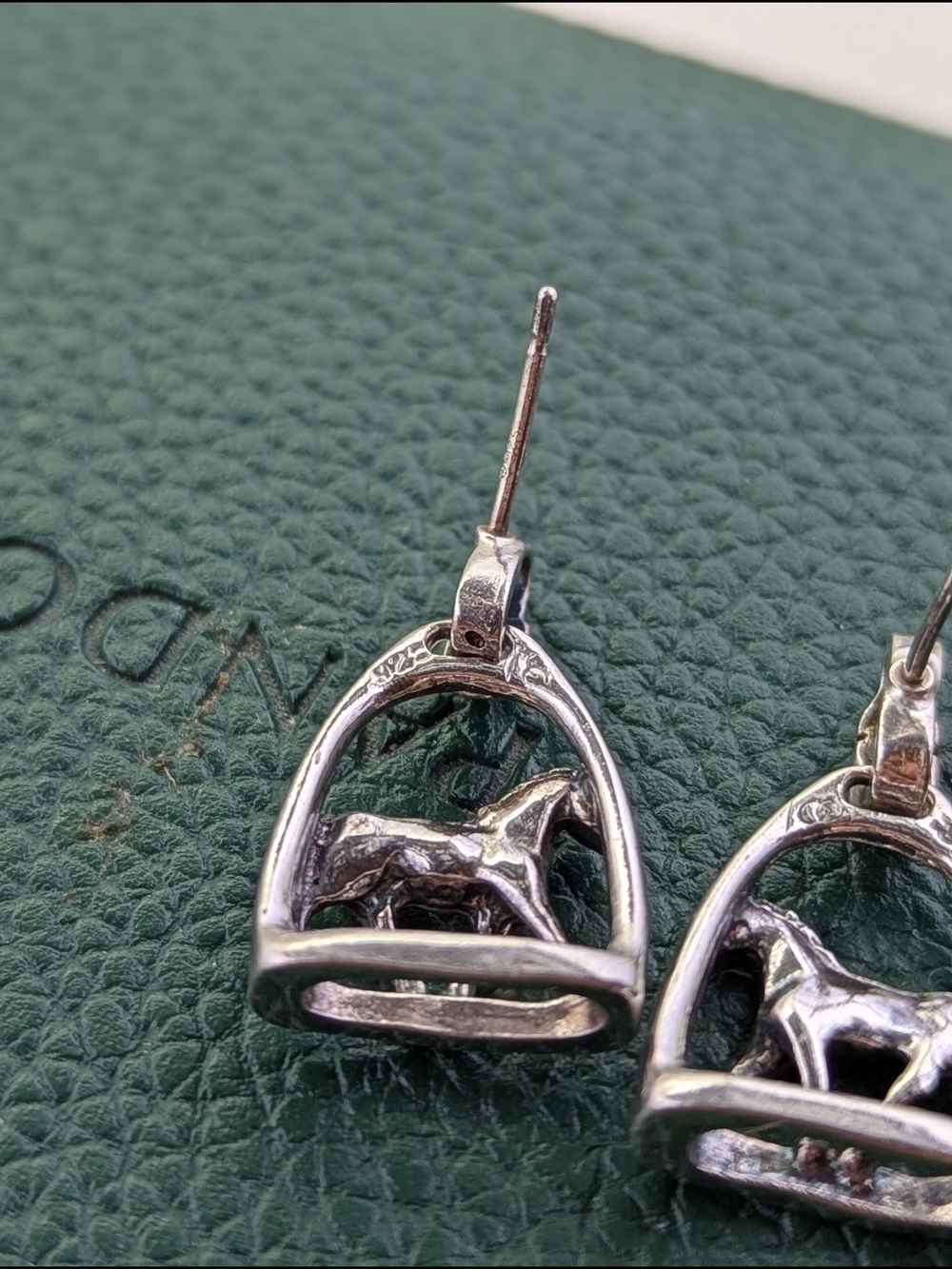 ✨ Equestrian Stirrup & Horse Drop Earrings ✨ - Picture 5 of 7